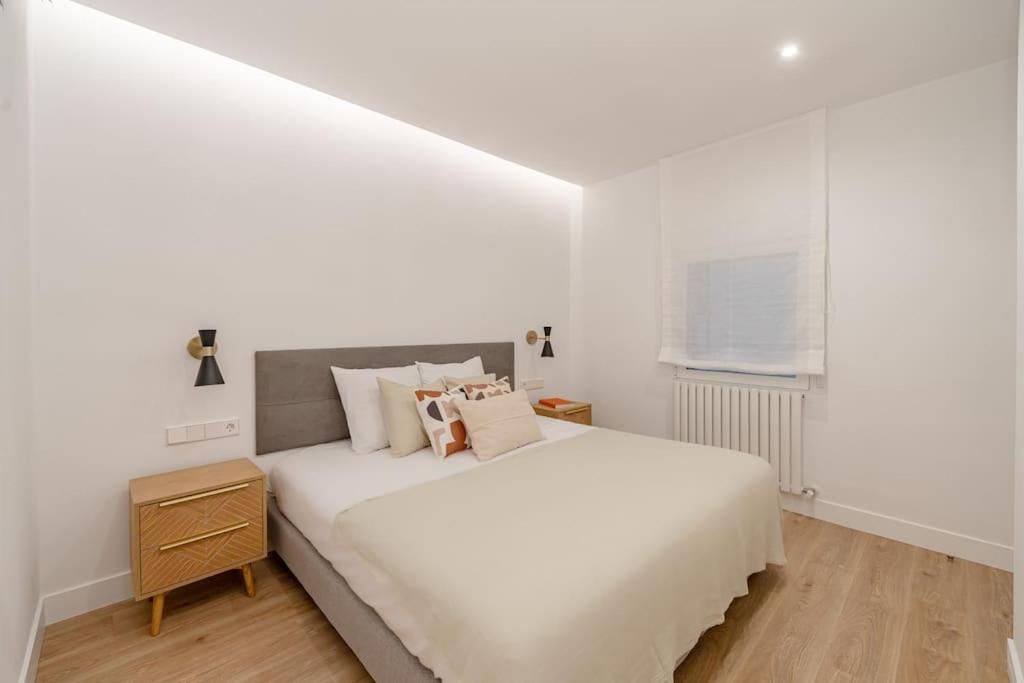 Centro XIV Calle Mayor 3Br 3Bh Apartman Madrid Kültér fotó